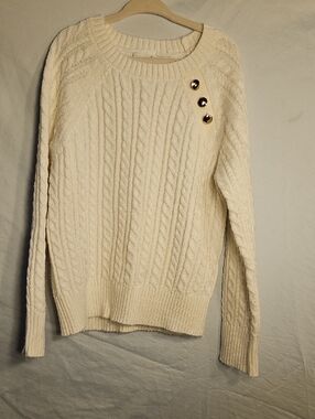 abercrombie kids Cream Cable Knit Crewneck Sweater with Gold Buttons Size 7/8